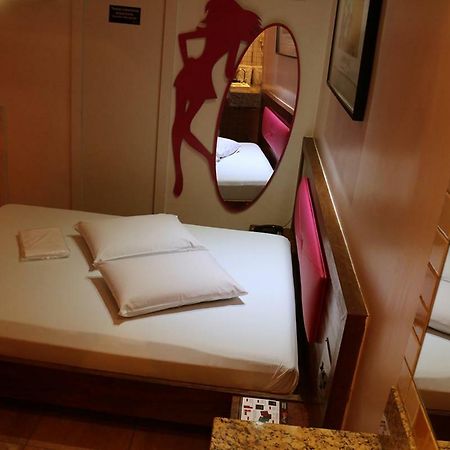 Auhe Motel (Adults Only) Бетим Екстериор снимка