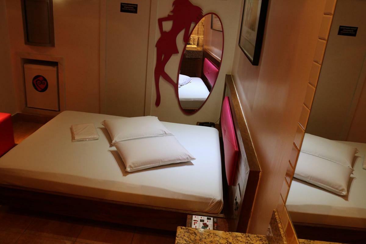 Auhe Motel (Adults Only) Бетим Екстериор снимка